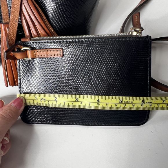 Dooney & Bourke Serena Drawstring Bucket Bag Crossbody With Wristlet Black Pink - Picture 4 of 13